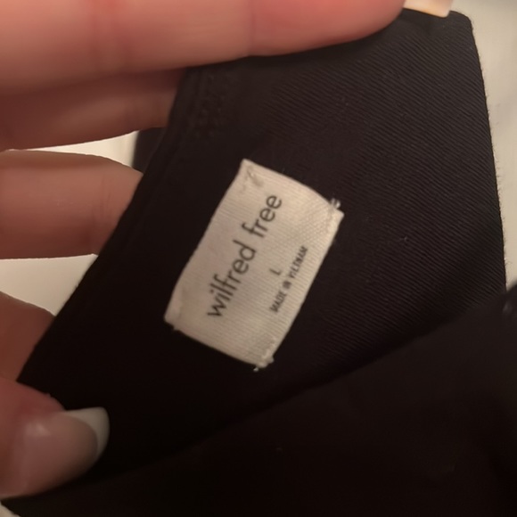 Aritzia - Wilfred Free Tank with Knot Tie - Picture 3 of 5